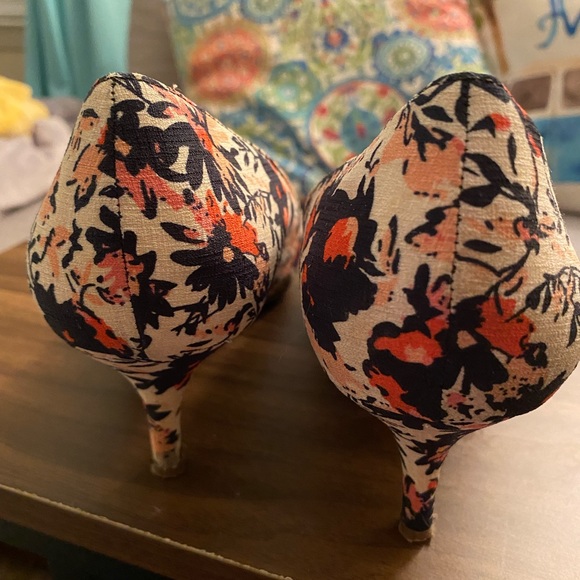 Unisa Navy and Coral Women’s Heel Size 10 - Picture 5 of 7